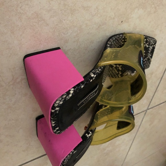 Versace Heels - Picture 2 of 4